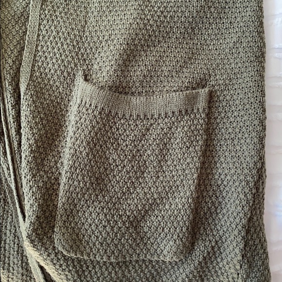 ❌SOLD NWT Olive Oversized Cardigan - Picture 5 of 9